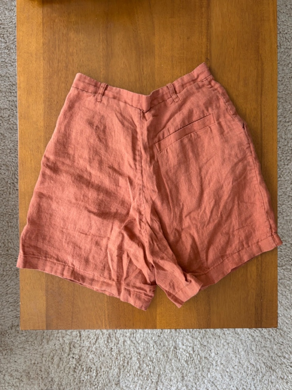 Esby Linen Shorts - Picture 2 of 3